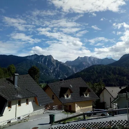 Immaculate 2-Bed Apartment In Ratece Planica Апартаменты *