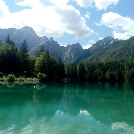아파트 Immaculate 2-Bed Apartment In Ratece Planica *