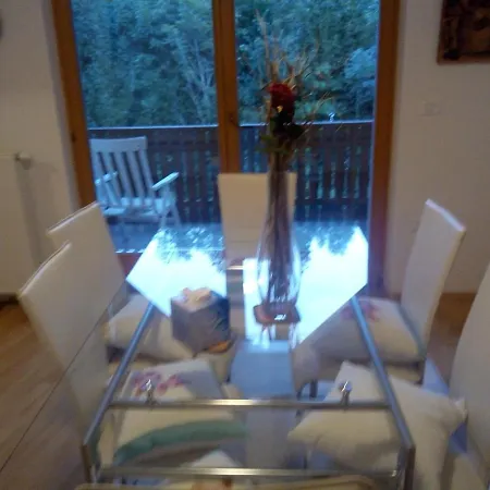 Immaculate 2-Bed Apartment In Ratece Planica 아파트 *