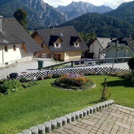 Immaculate 2-Bed Apartment In Ratece Planica Ратече