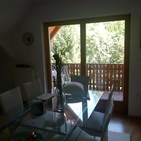 Immaculate 2-Bed Apartment In Ratece Planica