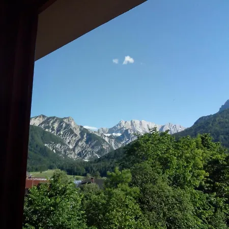 Immaculate 2-Bed Apartment In Ratece Planica